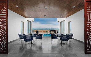 Interior - Pura Vida Beach (Lagos)