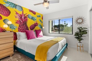 3 bedrooms, free WiFi, bed sheets - Fabulous Home with Private Pool, Hot Tub, Fire Pit, and Mountain Views! (Palm Springs)
