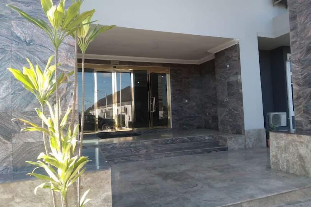 Tatiana Hotel and Suites