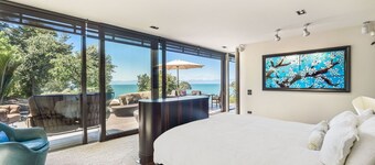 Fireplace Suite - Ocean Views & Beach