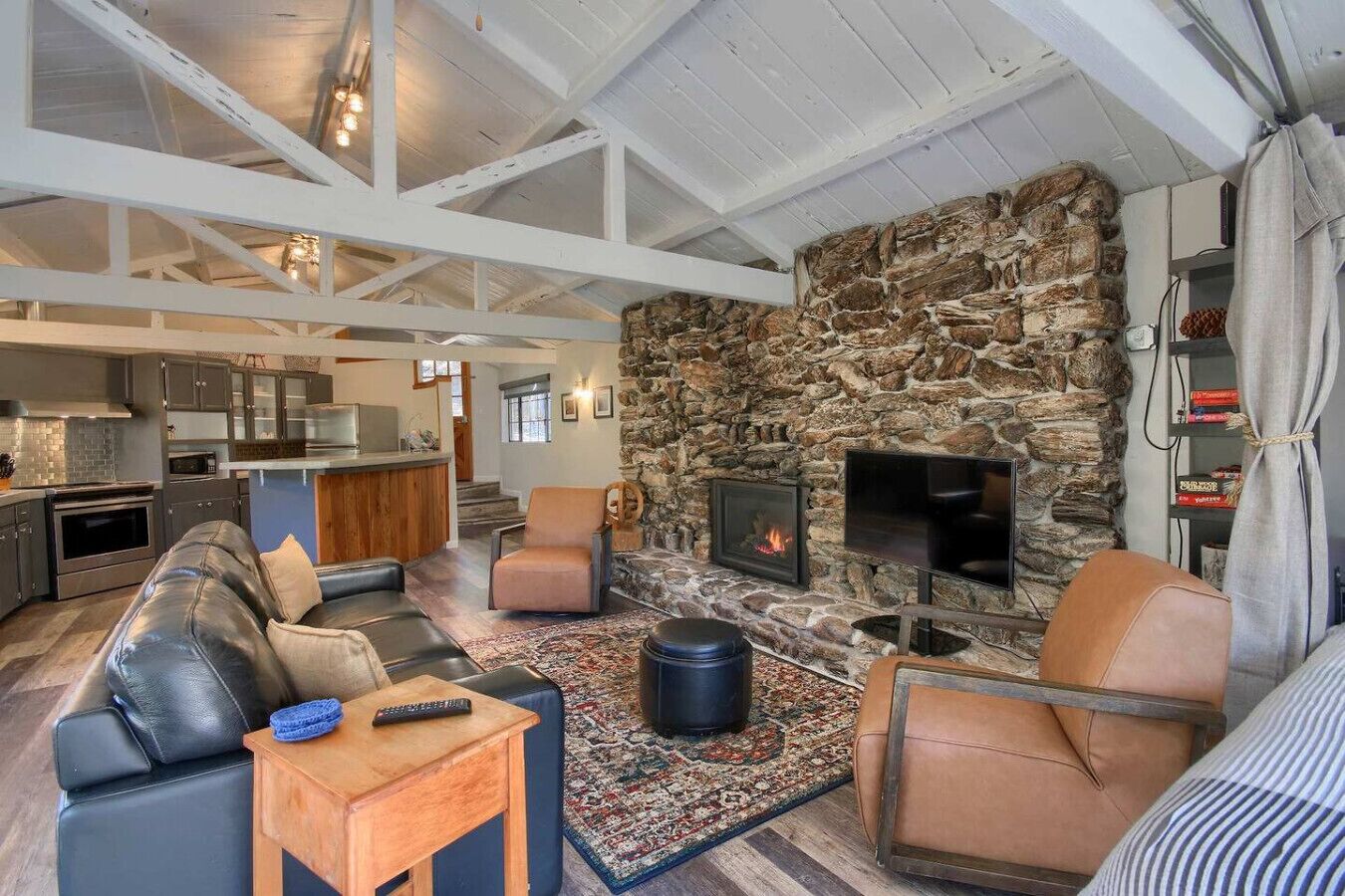 TV, fireplace, offices