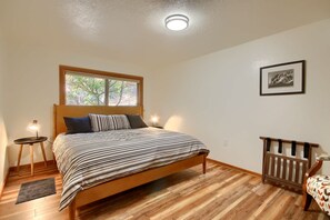 2 bedrooms, iron/ironing board, travel crib, WiFi