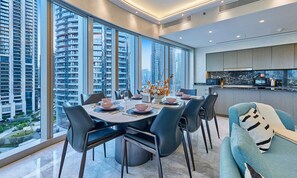 Premium Apartment, City View | Dining room