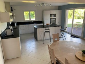 Mikrobølgeovn, ovn, kogeplade, opvaskemaskine