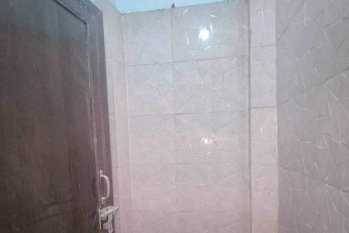 Basic Shared Dormitory | Bathroom