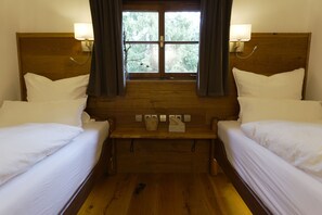 2 habitaciones, escritorio, wifi gratis y ropa de cama 