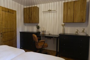 2 chambres, bureau, Wi-Fi gratuit, draps fournis