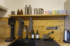 Réfrigérateur, four, plaque de cuisson, lave-vaisselle