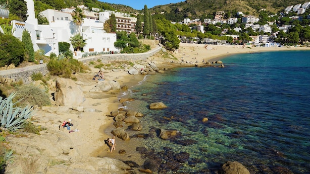 Apartment | Exterior - House in Rosas With Waterfront & Beach Nearby (Roses)