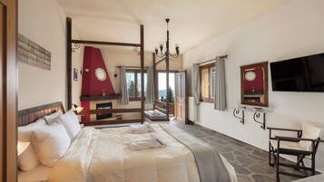 Down duvets, in-room safe, blackout curtains, soundproofing