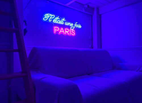 Adorable studio (mini duplex) a few minutes from the Eiffel Tower(+2 people)