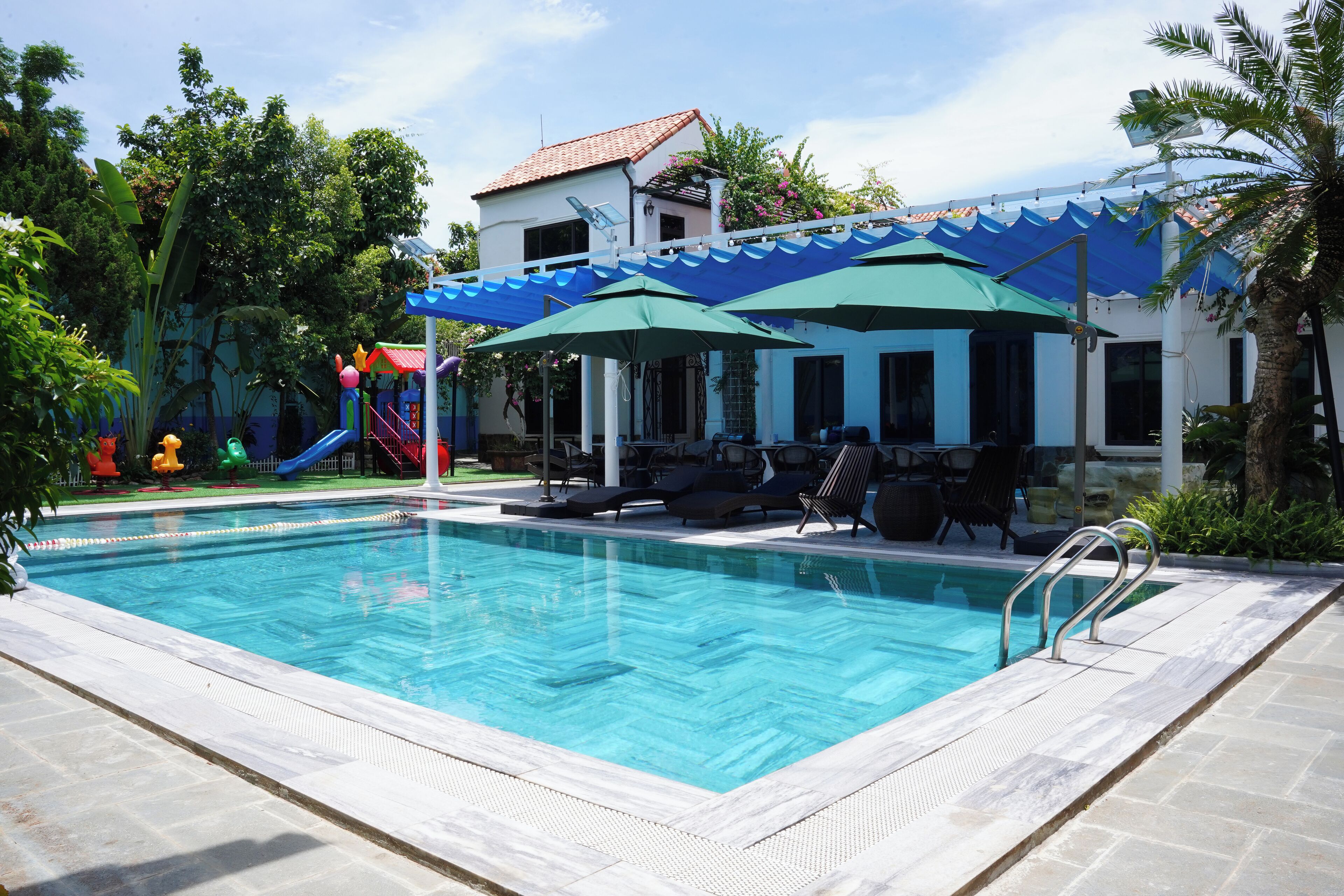 15 hồ bơi ngoài trời 