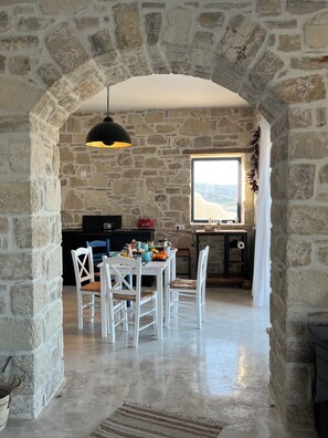 Dining - Quiet house in southern Crete, picturesque sea and mountain views, beach within walking distance (Pitsidia)