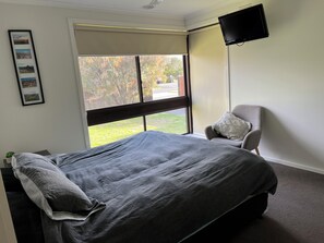 3 bedrooms, free WiFi, bed sheets - Relaxing stay in Old Ocean Grove (Ocean Grove)