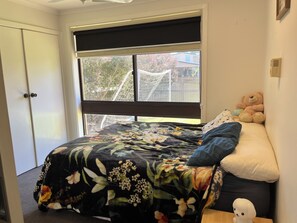 3 bedrooms, free WiFi, bed sheets