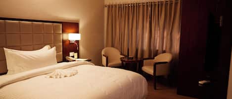 1 habitación, minibar y caja de seguridad en la habitación