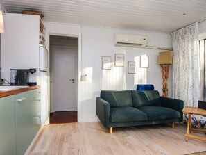 Interior - Peaceful Cabin Retreat in Ebeltoft (Ebeltoft)