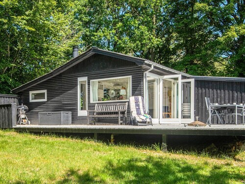 Peaceful Cabin Retreat in Ebeltoft