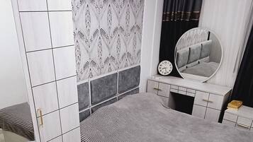 2 bedrooms, iron/ironing board, WiFi, bed sheets