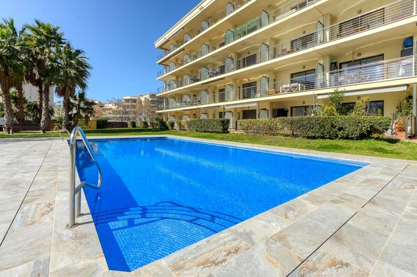 Apartment | Pool | Outdoor pool - Apartment in Roses by the Beach With Pool (Roses)