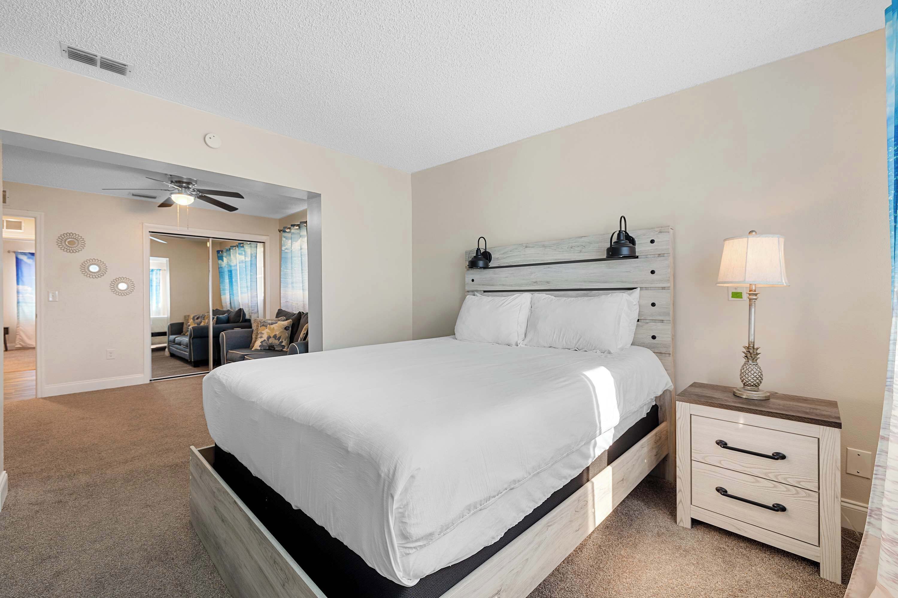 3 bedrooms, iron/ironing board, WiFi, bed sheets