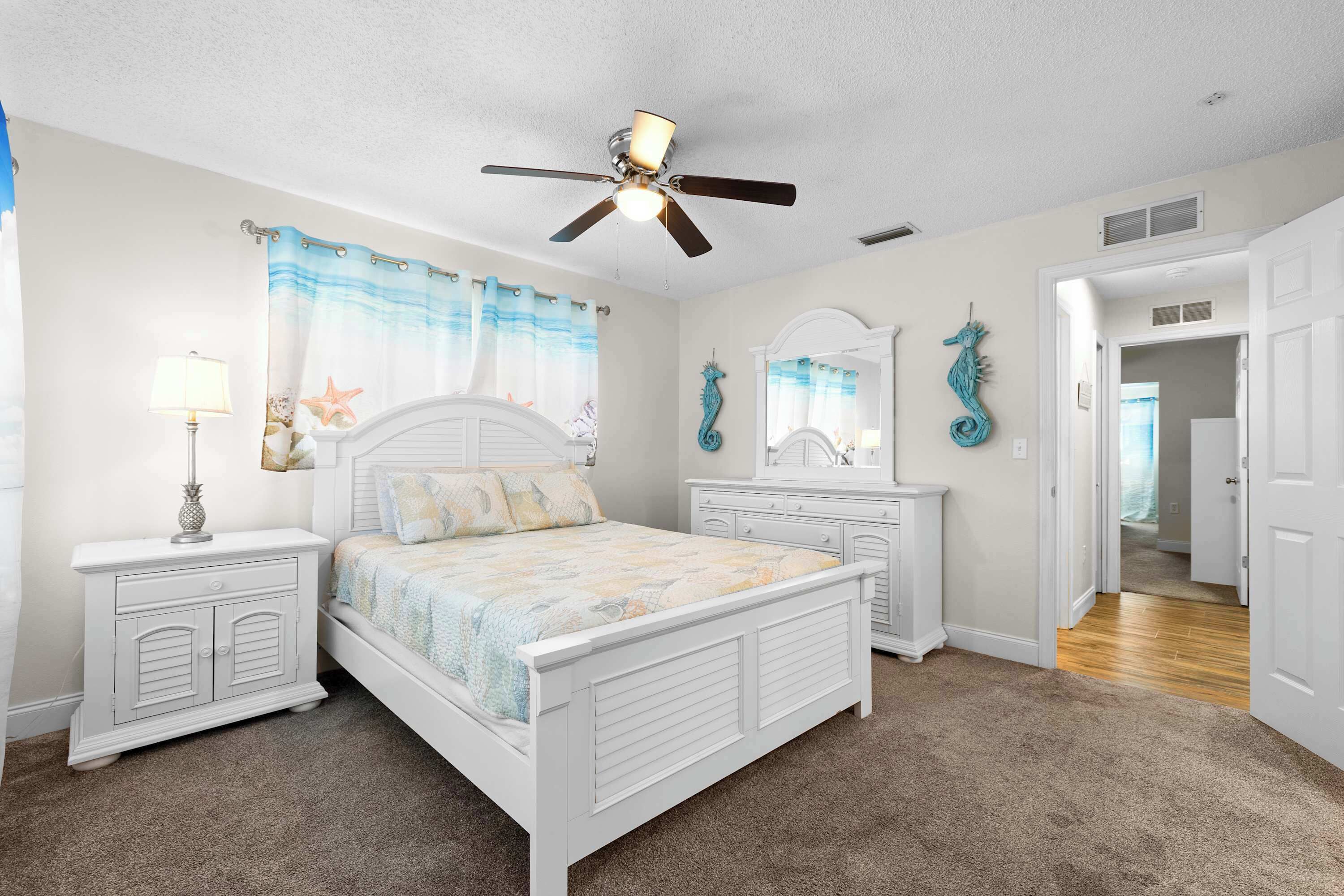 3 slaapkamers, een strijkplank/strijkijzer, wifi, beddengoed