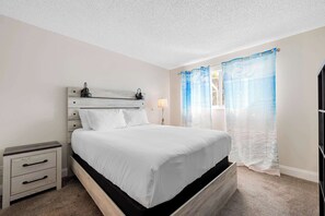 3 slaapkamers, een strijkplank/strijkijzer, wifi, beddengoed