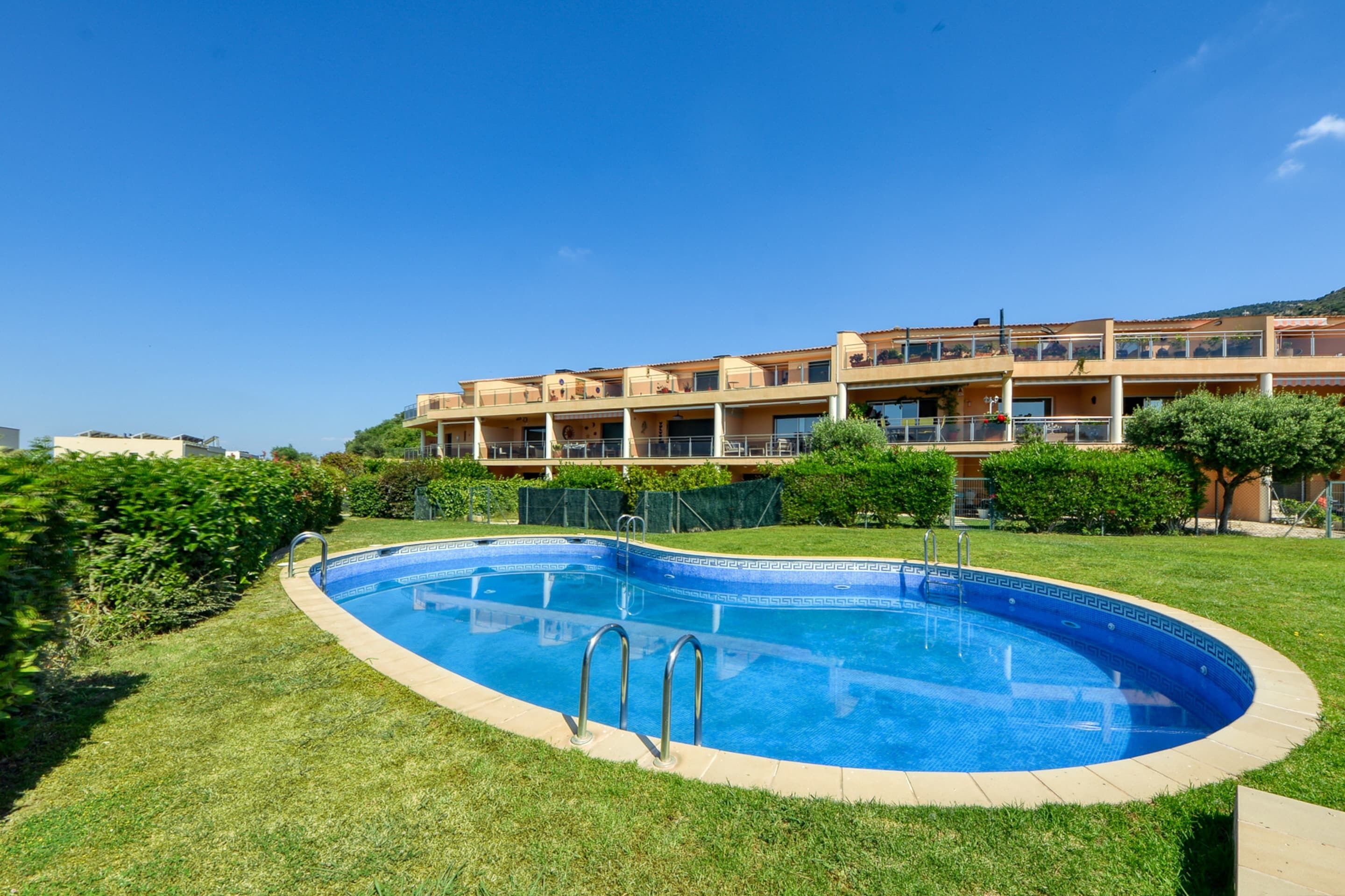 Apartamento | Piscina | Una piscina al aire libre