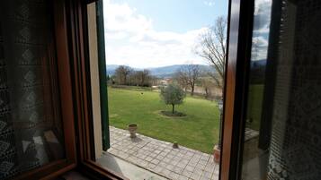 3 bedrooms, individually furnished, bed sheets