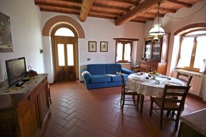 House | Living room - Farmhouse in Poppi With Pool & Valley Views (Poppi)