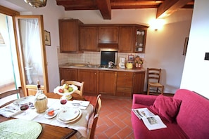 Apartment | Dining