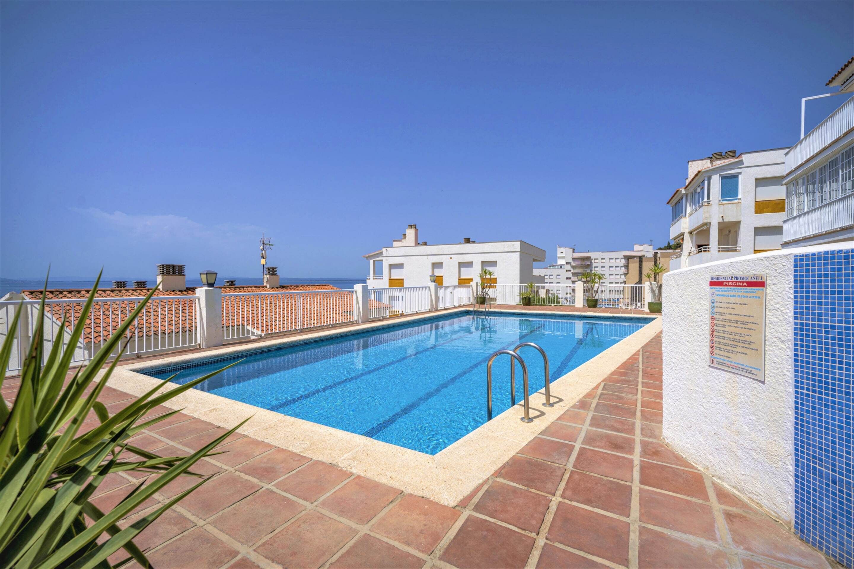 Apartment | Pool | Outdoor pool