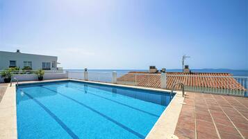 Apartment | Pool | Outdoor pool