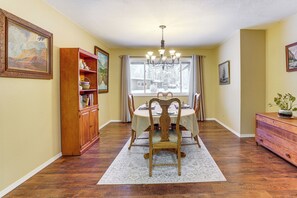 House (3 Bedrooms) | Interior