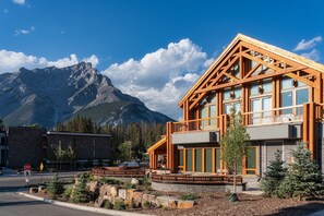 Exterior - Comfortable King Room w/ Accessible Amenities (Banff)