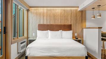 1 bedroom, in-room safe, WiFi (free)