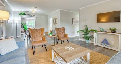 Foosball Games & Al Fresco Dining: Pensacola Home!