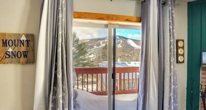 Snow Mountain Condo: Hot Tub + Shuttle to Resort
