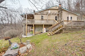 House (3 Bedrooms) | Interior - Knoxville Home: On-site Hiking & Outdoor Kitchen! (Knoxville)