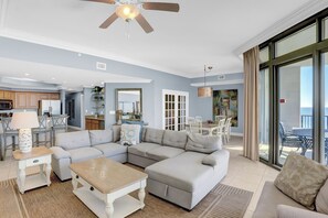 Smart TV, DVD player, ping pong - The Oasis At Orange Beach 2508 by Liquid Life (Orange Beach)