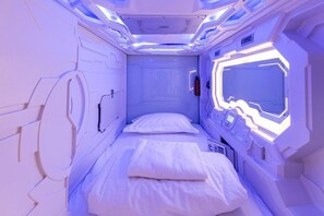 Single Capsule | Kostenloses WLAN, Bettwäsche
