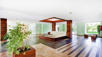 Apartment | Reception