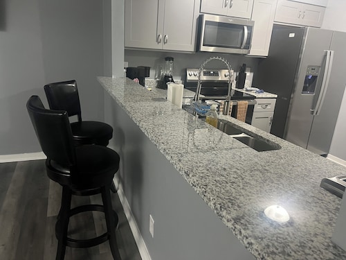 Charming 2 bedroom, 2 bath townhome located in Portsmouth, Simple and elegant!!