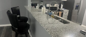 Charming 2 bedroom, 2 bath townhome located in Portsmouth, Simple and elegant!!