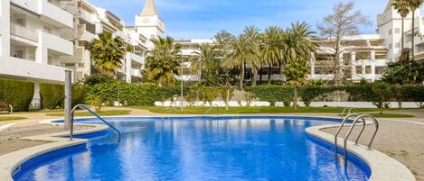 Apartment | Pool | Outdoor pool
