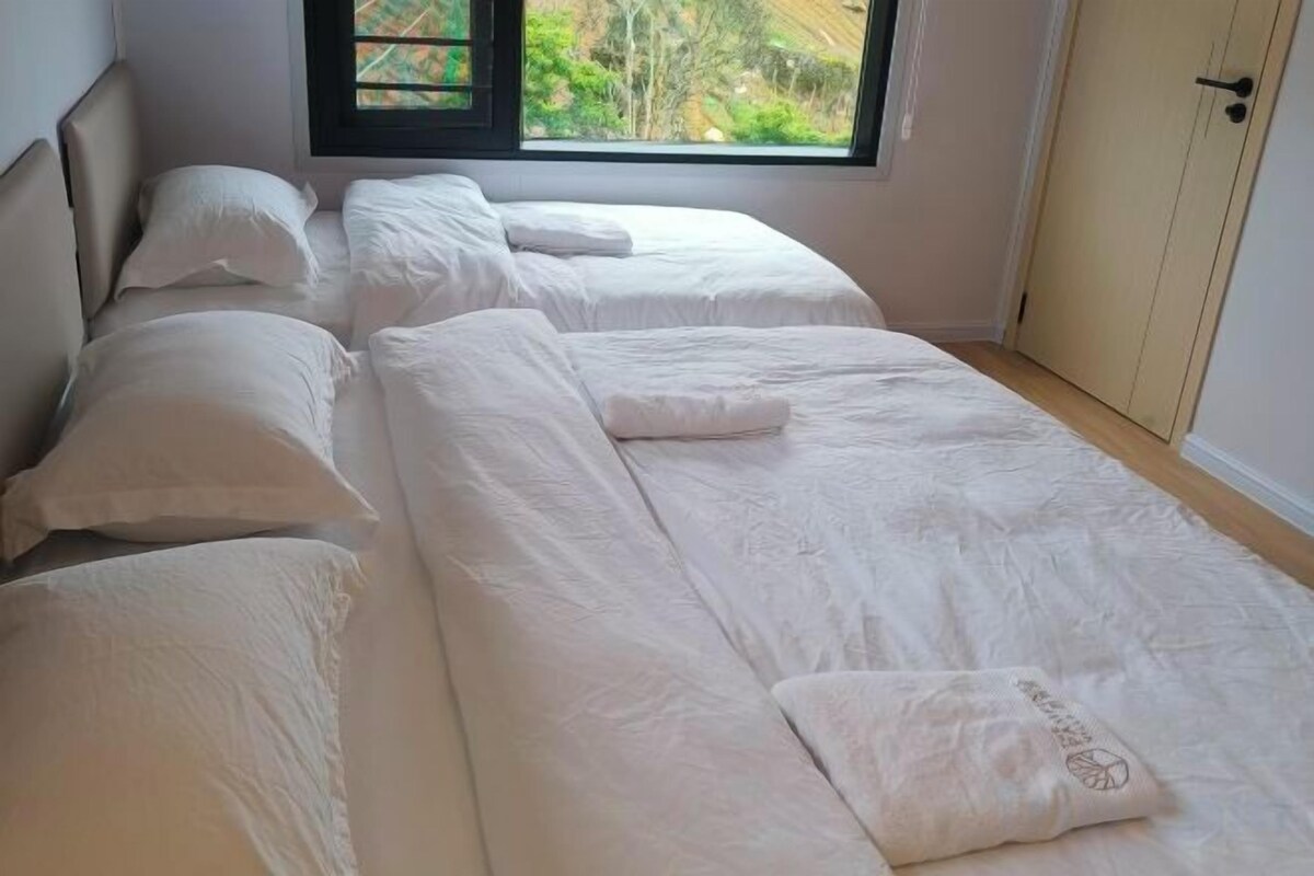 Iron/ironing board (on request), WiFi (free)