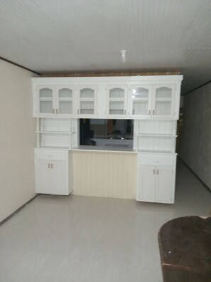 Interior - Spacious 4-bedroom apartment with AC, WiFi in phenomenal Bridgetown (Bridgetown)