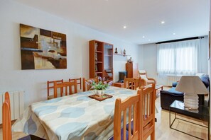 Apartment | Dining