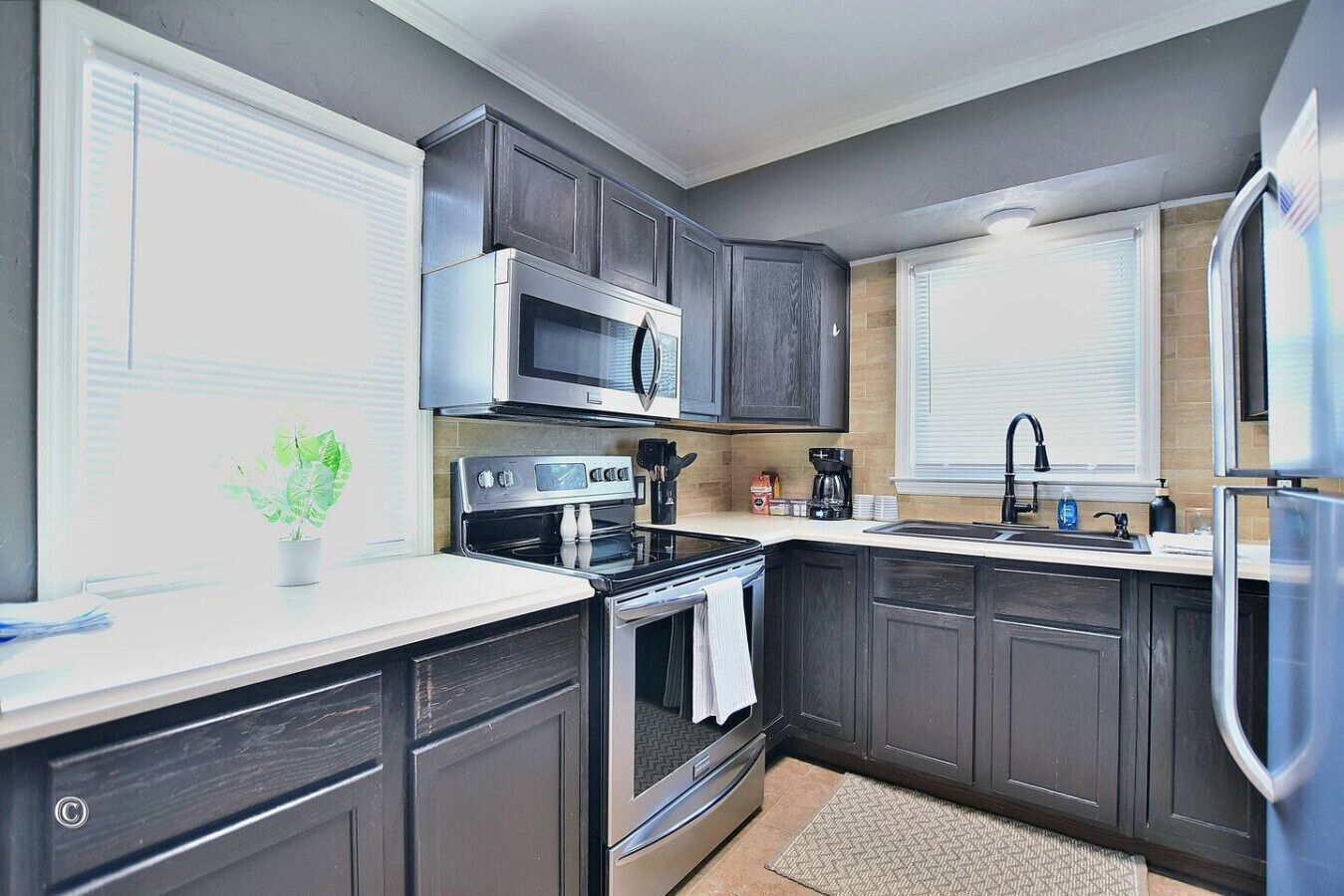 Fridge, microwave, oven, stovetop