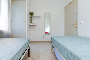 Apartment | 2 bedrooms, iron/ironing board